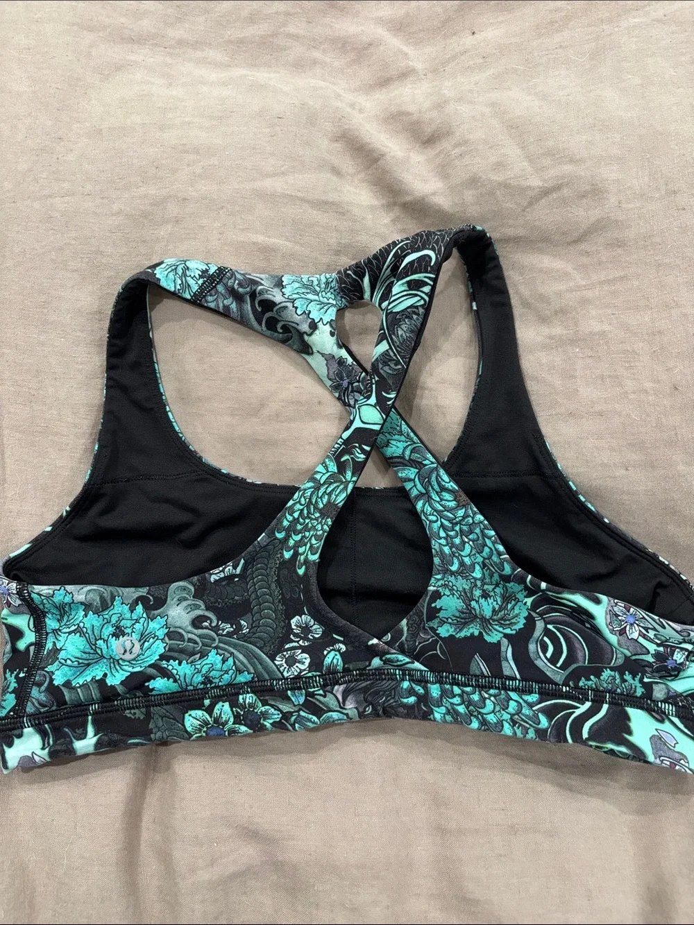 lululemon athletica Racerback Sports Bra size 12 chrysanthemum floral